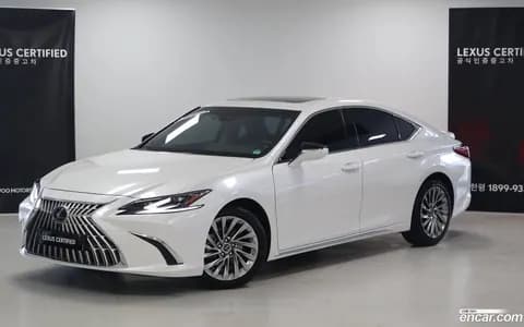 Lexus ES 300h 2025 купить в Москве