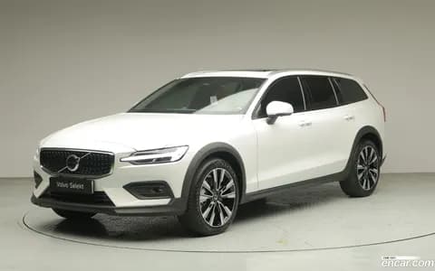 Volvo V60 Cross Country 2025 купить в Москве