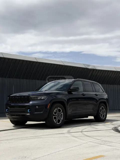 Jeep Grand Cherokee 2023 купить в Москве