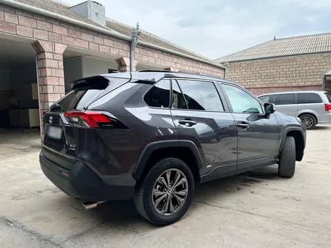 Toyota RAV 4 2025 купить в Москве